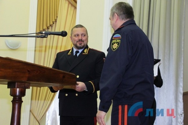 Сводка от НМ ЛНР 10 ноября 2016 года. Укрофашисты шесть раз обстреляли позиции Народной милиции, применялись 152-мм орудия Сводка от НМ ЛНР 10 ноября 2016 года. Укрофашисты шесть раз обстреляли позиции Народной милиции, применялись 152-мм орудия