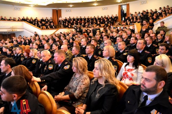 С профессиональным праздником сотрудников МВД