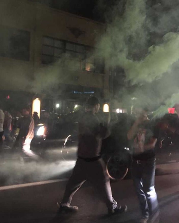 Америка "майданит": протесты против Трампа переросли в погромы Америка "майданит": протесты против Трампа переросли в погромы