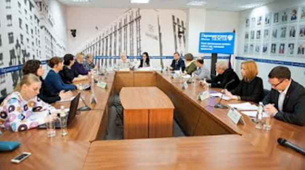 В Госдуме поддерживают возвращение "золотого канона" литературы в школу