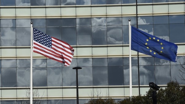 Daily Express: Телефонный разговор Путина и Трампа привел Брюссель в панику Daily Express: Телефонный разговор Путина и Трампа привел Брюссель в панику