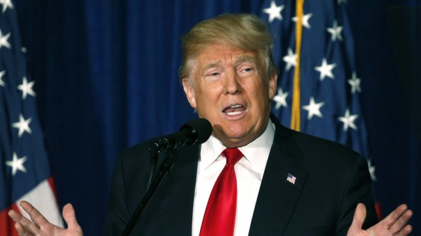 Европа в панике! Трамп провел переговоры с Путиным, а coюзникaм сказал подождать