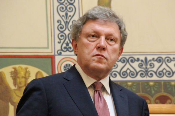 Явлинский недоволен борьбой с коррупцией