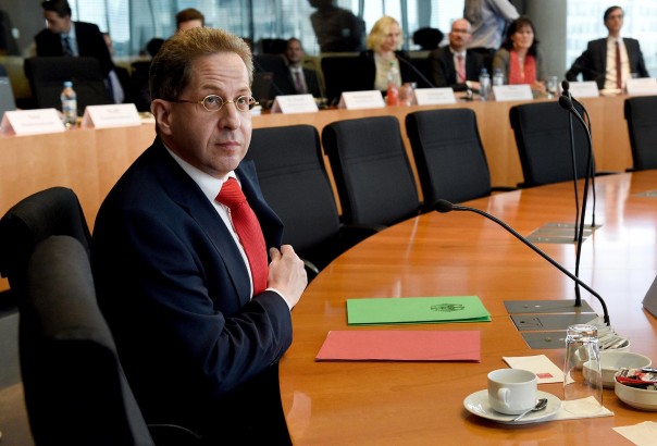 В Берлине беременны мифом о российской угрозе В Берлине беременны мифом о российской угрозе