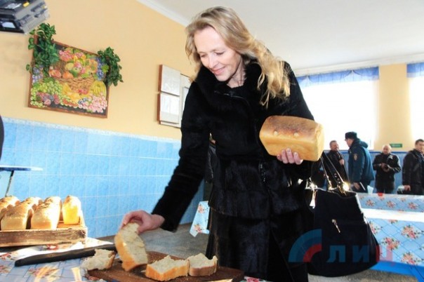 Сводка от НМ ЛНР 19 ноября 2016 года. Руководители ЛНР вручили награды артиллеристам Республики