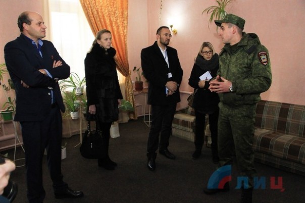 Сводка от НМ ЛНР 19 ноября 2016 года. Руководители ЛНР вручили награды артиллеристам Республики