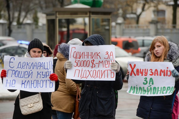 Хочу. Дайте. Требую. Хочу. Дайте. Требую.