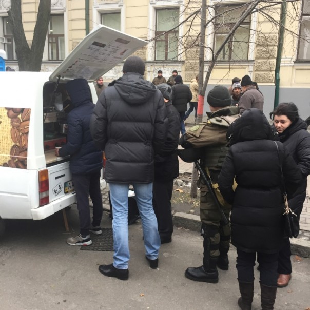 Праздничная антитеррористическая атмосфера. Александр Яблоков 