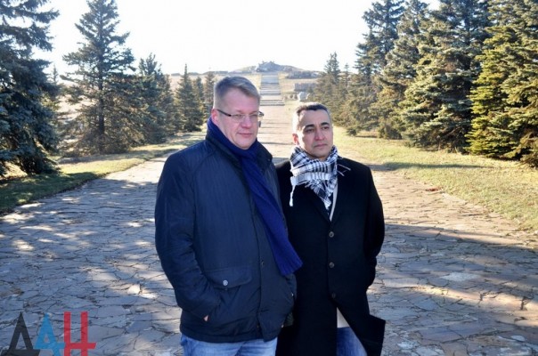 Сводка от МО ДНР 23 ноября 2016. Укрофашисты потеряли до пяти боевиков убитыми при попытке прорыва линии обороны ДНР на южном участке фронта Сводка от МО ДНР 23 ноября 2016. Укрофашисты потеряли до пяти боевиков убитыми при попытке прорыва линии обороны ДНР на южном участке фронта