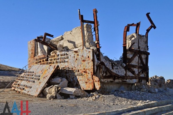 Сводка от МО ДНР 23 ноября 2016. Укрофашисты потеряли до пяти боевиков убитыми при попытке прорыва линии обороны ДНР на южном участке фронта Сводка от МО ДНР 23 ноября 2016. Укрофашисты потеряли до пяти боевиков убитыми при попытке прорыва линии обороны ДНР на южном участке фронта