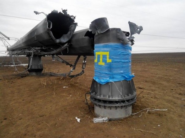 Спасибо вам, отморозки: К годовщине блэкаута в Крыму Спасибо вам, отморозки: К годовщине блэкаута в Крыму