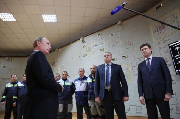 Спасибо вам, отморозки: К годовщине блэкаута в Крыму Спасибо вам, отморозки: К годовщине блэкаута в Крыму