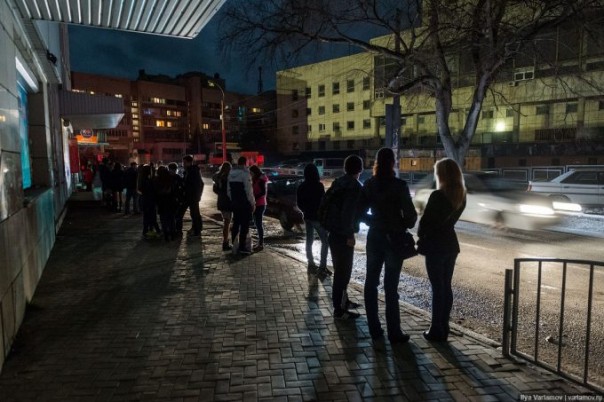 Спасибо вам, отморозки: К годовщине блэкаута в Крыму Спасибо вам, отморозки: К годовщине блэкаута в Крыму