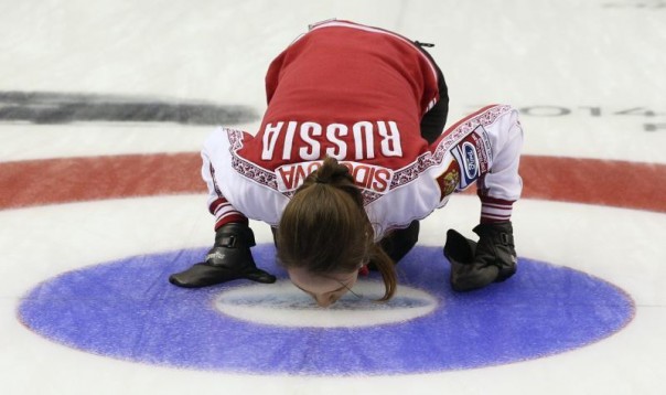 Чемпионат Европы по кёрлингу выиграла женская сборная России.
