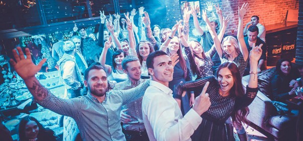 Западные эмигранты в восторге от России: Я видел бар под названием «Санкции» Западные эмигранты в восторге от России: Я видел бар под названием «Санкции»