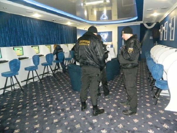 В Киеве вооруженные грабители в балаклавах выиграли в национальную лотерею