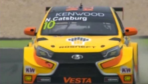 Lada Sport Rosneft выиграла гонку мирового туринга WTCC