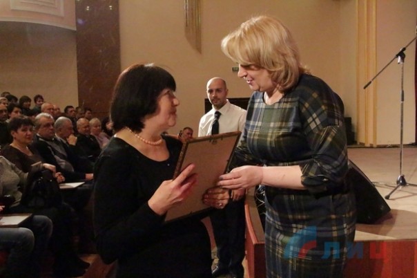 Сводка от НМ ЛНР 30 ноября 2016 года. ВСУ разместили склад боеприпасов в подвале жилого дома в Попасной Сводка от НМ ЛНР 30 ноября 2016 года. ВСУ разместили склад боеприпасов в подвале жилого дома в Попасной