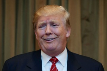 Прибалтика идёт на попятную: литовцы льстят Трампу