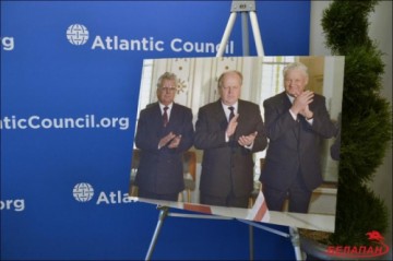 «Могильщик СССР» по-прежнему держит нос по ветру, уничтожая улики