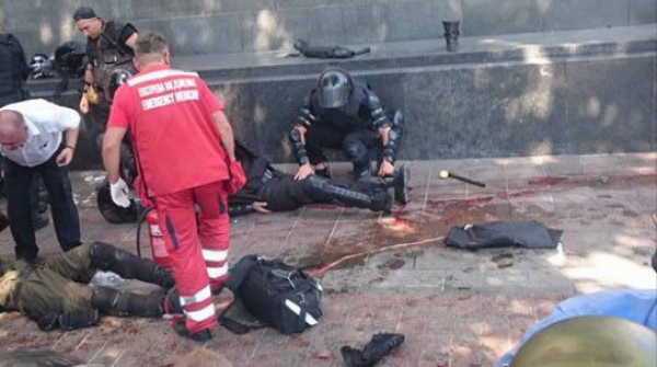 Бросок боевой гранаты в толпу под Радой квалифицировали как неосторожное обращение с оружием