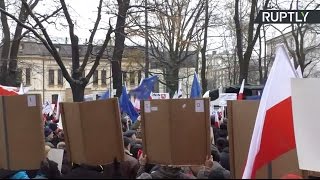 Третий день в ожидании печенюшек. Антиправительственные протесты в Варшаве