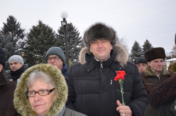 В Ростовской области торжественно открыли бюст Иосифу Сталину В Ростовской области торжественно открыли бюст Иосифу Сталину