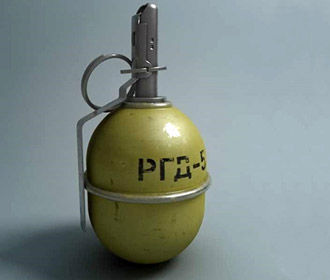 В Днепре два авто пострадали от взрыва гранаты