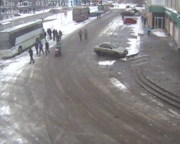 В Черкассах «Азовцы» организованно ограбили супермаркет