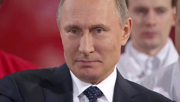 Беседа Владимира Путина с челябинскими рабочими. Полное видео