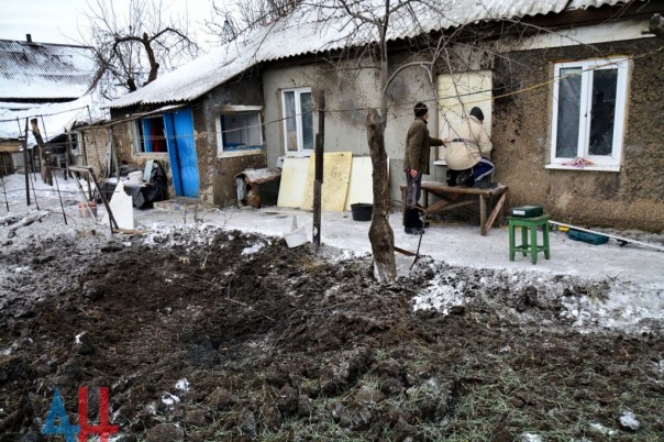 Последствия ночных обстрелов: повреждены минимум 13 домов в Куйбышевском районе Донецка, ранен мирный житель