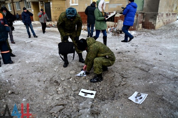 Последствия ночных обстрелов: повреждены минимум 13 домов в Куйбышевском районе Донецка, ранен мирный житель
