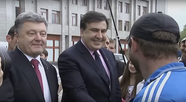 Рассказы Саакашвили о дружбе с Трампом – блеф и попытка стать нужным. Ростислав Ищенко Рассказы Саакашвили о дружбе с Трампом – блеф и попытка стать нужным. Ростислав Ищенко