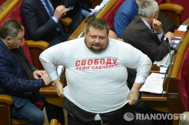 Надя. Опять шпионка Надя. Опять шпионка