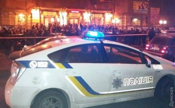 Неонацистам не удалось сорвать в Одессе премьеру на стихи погибшего в Доме профсоюзов поэта Неонацистам не удалось сорвать в Одессе премьеру на стихи погибшего в Доме профсоюзов поэта