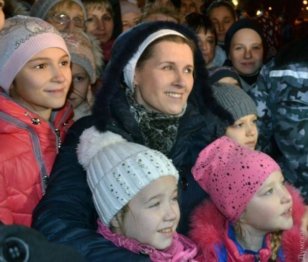 Неонацистам не удалось сорвать в Одессе премьеру на стихи погибшего в Доме профсоюзов поэта Неонацистам не удалось сорвать в Одессе премьеру на стихи погибшего в Доме профсоюзов поэта