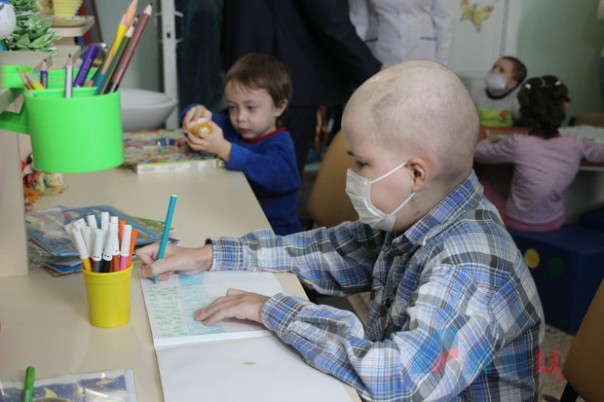 Больницы ЛНР готовы лечить жителей Украины, нуждающихся в помощи. Глава ЛНР оценил результаты модернизации онкогематологического отделения ЛРДКБ Больницы ЛНР готовы лечить жителей Украины, нуждающихся в помощи. Глава ЛНР оценил результаты модернизации онкогематологического отделения ЛРДКБ