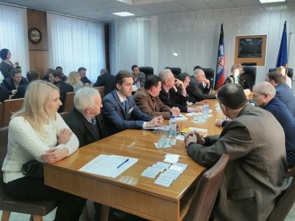 Раз Киев не хочет выполнять Минск, Донбасс будет присоединять к себе остальные области Украины Раз Киев не хочет выполнять Минск, Донбасс будет присоединять к себе остальные области Украины