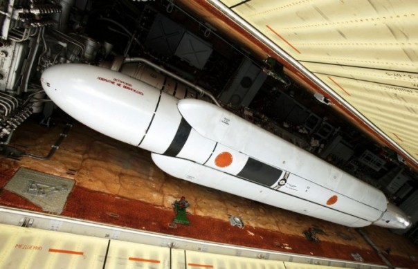 Лучший в мире бомбардировщик: 35 лет на сцене