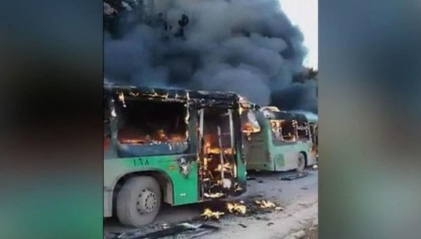 Боевики сожгли автобусы, на которых должны были эвакуировать мирных сирийцев