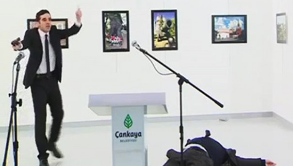 Эрдоган: убийцу Карлова ликвидировали из опасений, что у него была бомба