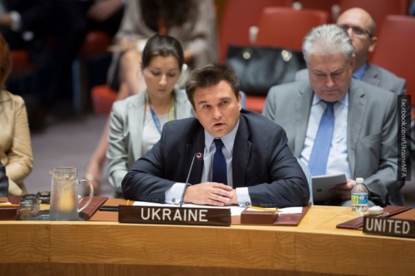 Глава МИД Украины раскрыл подготовку введения визового режима с Россией