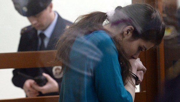 Караулова получила 4,5 года колонии по делу о попытке бегства в ИГИЛ