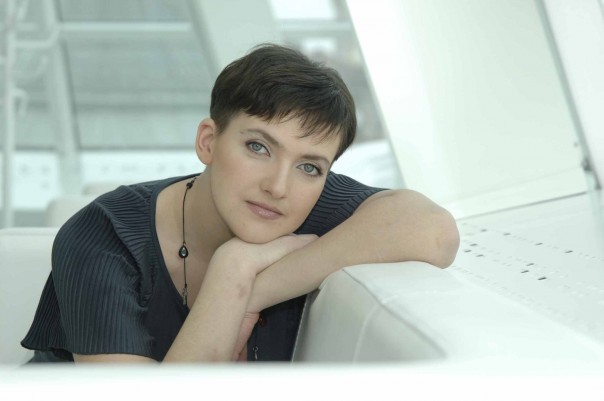 Политика Украины: Надежда Савченко стала предателем Рады? Политика Украины: Надежда Савченко стала предателем Рады?