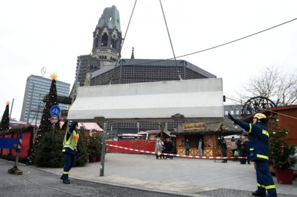 Рождество в бетонном бункере от Меркель: немецкие города переходят на осадное положение 