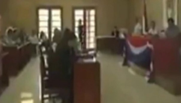 Президента Боливии застали за просмотром порно. Видео