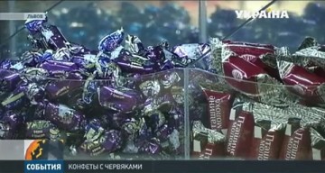 Здобулы. Покупатели во Львове обнаружили личинки насекомого в шоколадных конфетах