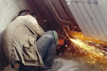 Холодомор: киевляне отрезают батареи, не имея средств платить за тепло