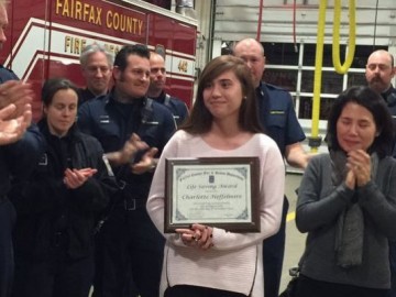 Обыкновенный супергерой: хрупкая девушка-подросток в критической ситуации подняла горящий пикап