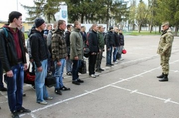 Следите за руками: как Гройсман зарплаты повышал